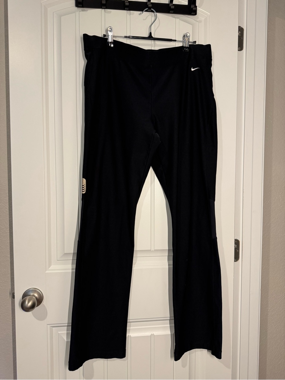 Nike Black Wide Leg Leggings with Mesh Knee back